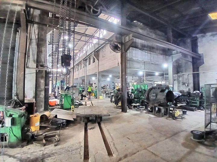Main repair bay — Om Electricals Power, Ranchi