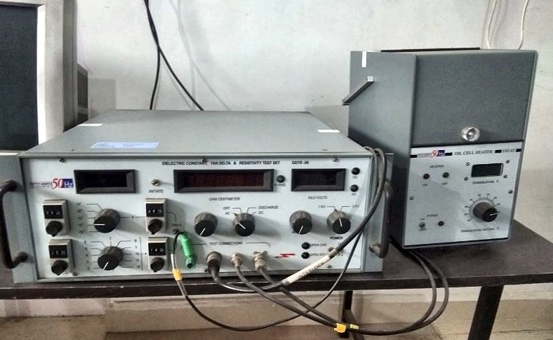 Oil dielectric constant and resistivity test kit